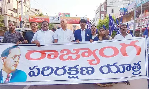 Union govt should announce withdrawal of privatisation of VSP by year-end