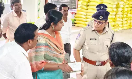 Farmers Should Approach Officials Directly for Urea, Not Middlemen: SP Janaki