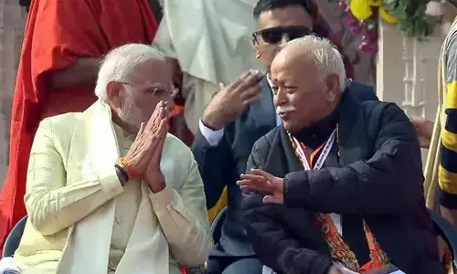 Modi all praise for Bhagwat