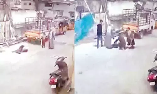 5-yr-old falls in open manhole, rescued