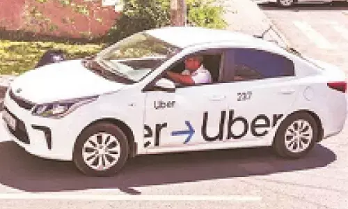 TGPWU moves HC challenging non-regulation of taxi fares