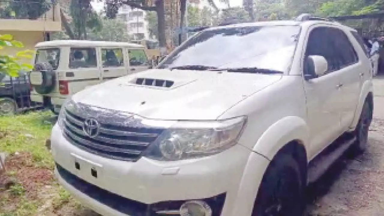 Fake number plate car near Dks residence traced to former MLA Manjunath