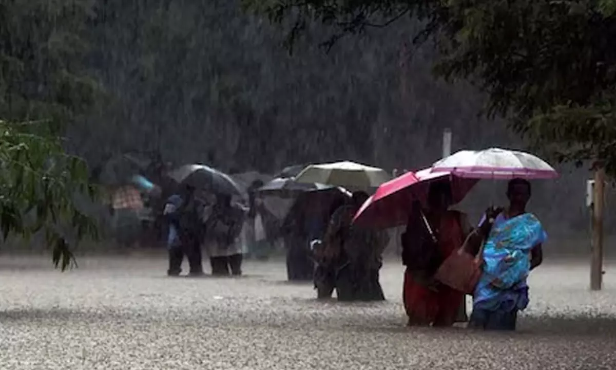 Torrential Rain Causes Severe Flooding in Guntur Torrential Rain Causes Severe Flooding in Guntur
