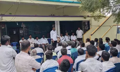 Dr. Anjaneyulu Goud and Basu Hanumanthu Naidu Hold Key Meeting in KT Doddi