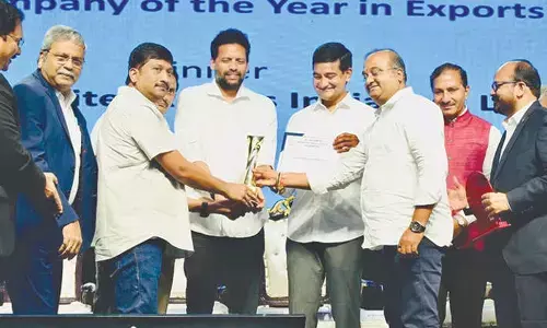 Sidda Sudheer receives best business export award
