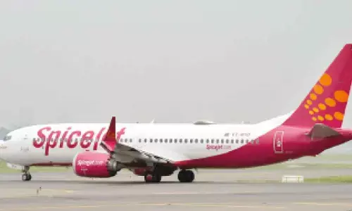 SpiceJets wheel falls off after take-off from Kandla