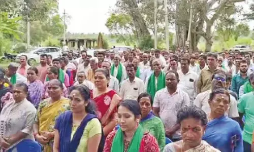 Farmers oppose survey for Greater B’luru Township project; demand fair compensation
