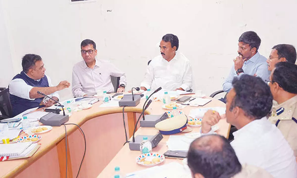 Govt will give arms to Excise officials: Jupally Govt will give arms to Excise officials: Jupally