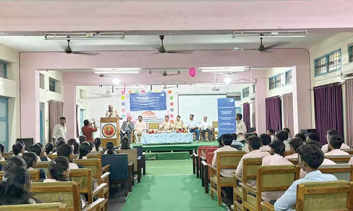 Police alert students to refrain from clicking suspicious links