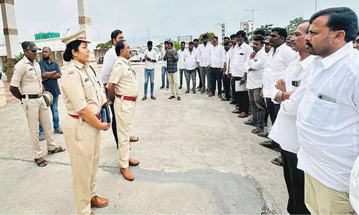 Govt deploys 220 vehicles for Women Empowerment Summit Govt deploys 220 vehicles for Women Empowerment Summit