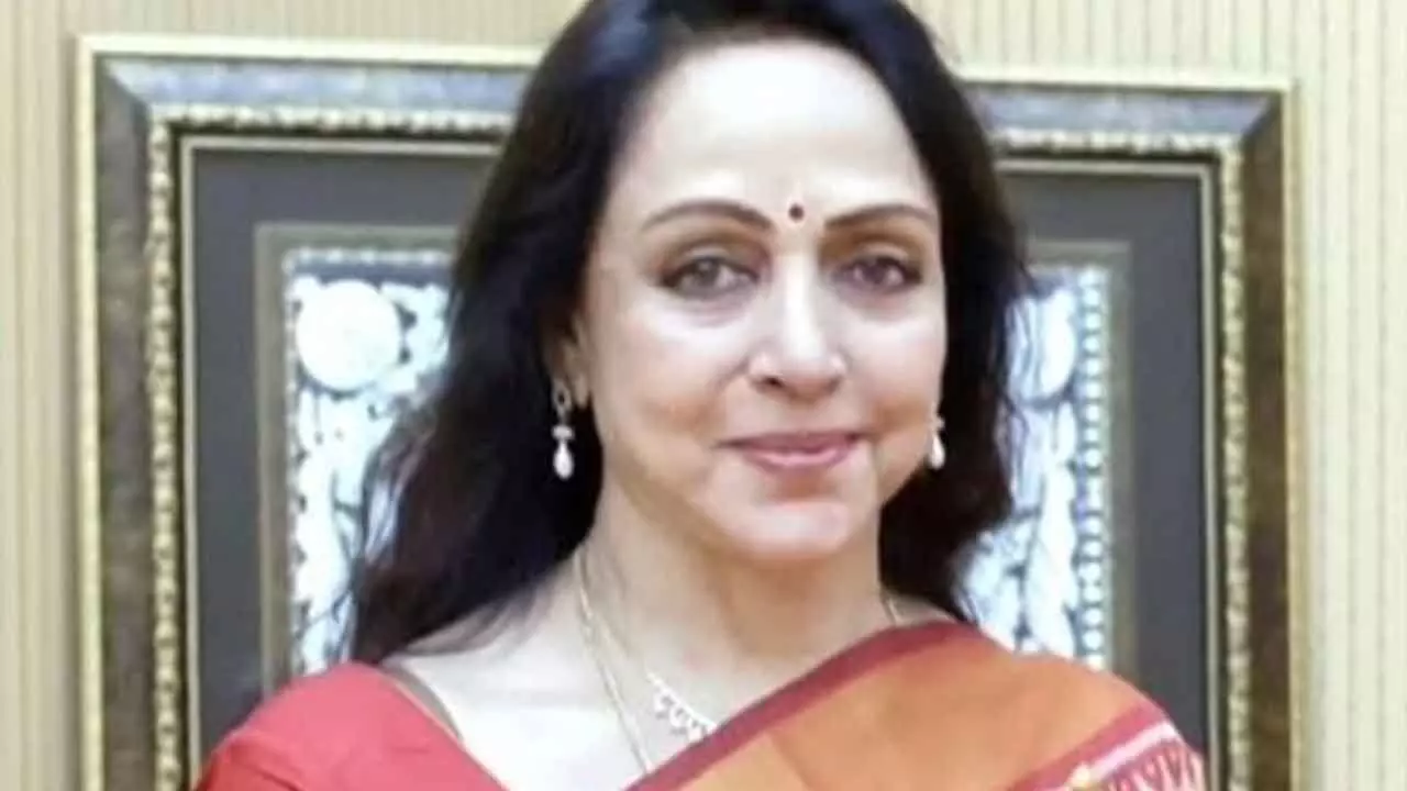 When Hema Malini got rejected for a Tamil film for being ‘too slim