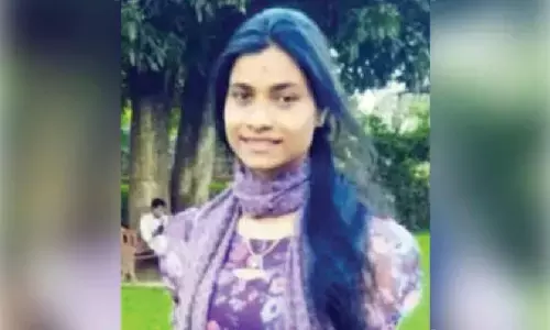 Woman cop goes missing