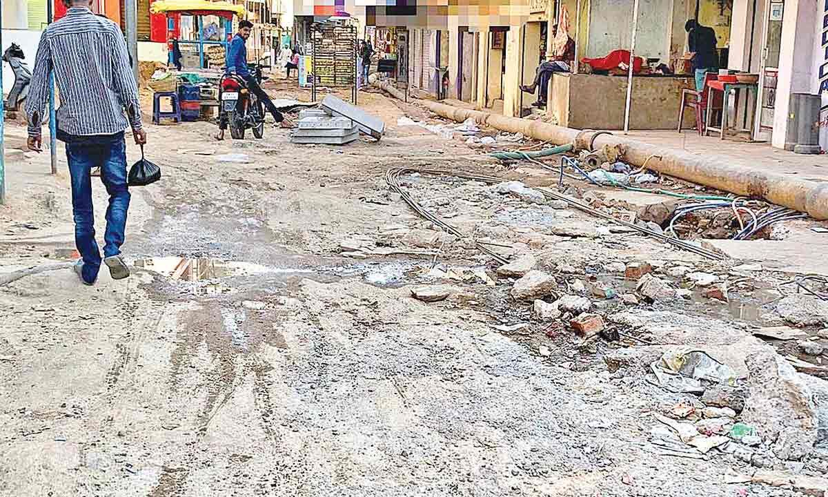 Three-Hour Traffic Jam Reported on Hoshangabad Road