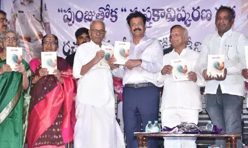 Former Telangana DGP Srinivas Reddy launches poetry collection “Punja Thoka”