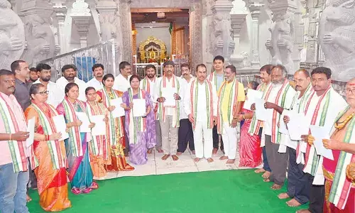 Tataiahgunta Gangamma temple trust board members take oath