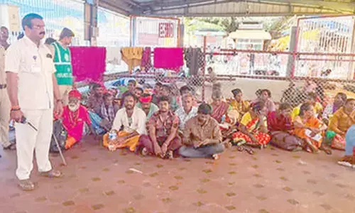Beggars, illegal traders evicted from Tirumala