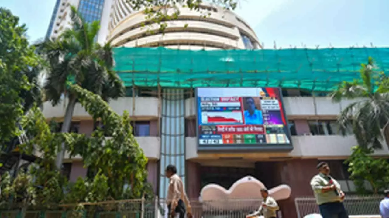 Stock market ends lower after volatile session amid IT selloff, H-1B visa concerns