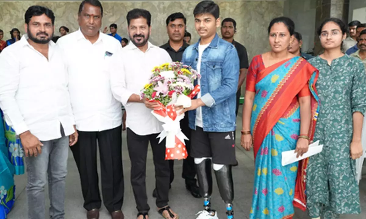 Telangana student who lost both legs after being pushed off train get prosthetic limbs