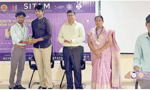 Students encouraged to take entrepreneurial path