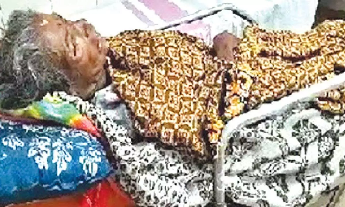 Moments before last rites, woman found alive Moments before last rites, woman found alive