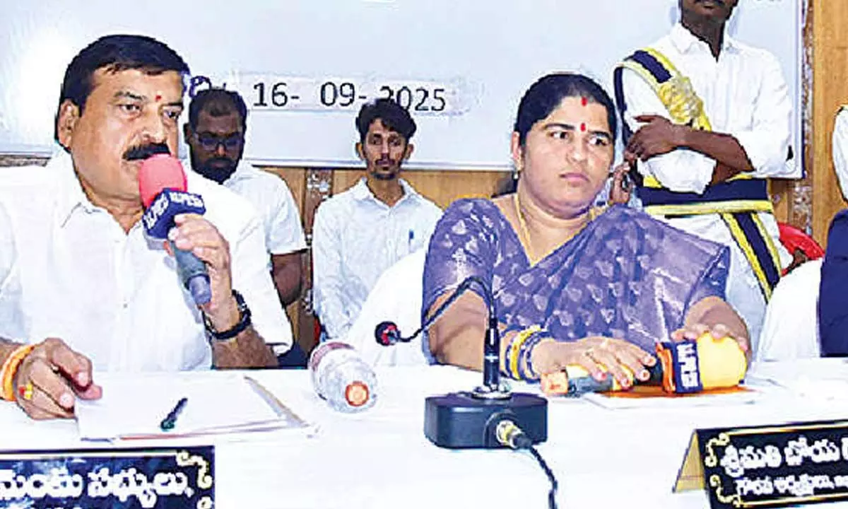 Focus on collective efforts for district development Focus on collective efforts for district development