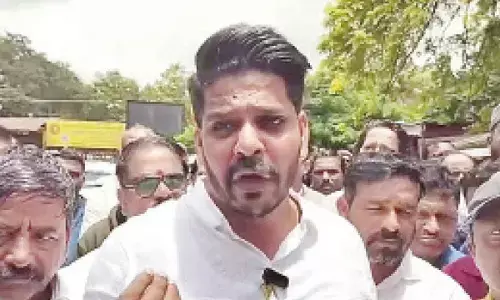 Tension erupts at Jai Kisan Market over licence cancellation