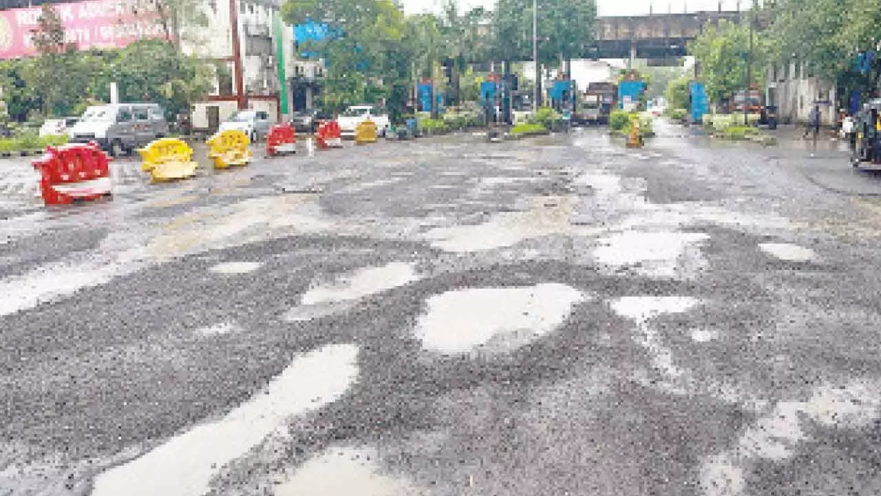 Deputy CM gives final deadline to contractors for pothole repairs Deputy CM gives final deadline to contractors for pothole repairs