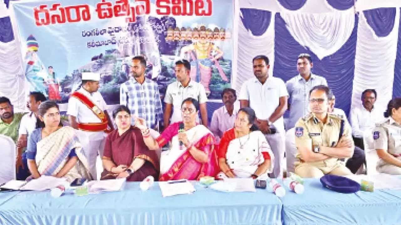 Make elaborate arrangements for Bathukamma, Dasara celebrations: Minister Konda Surekha