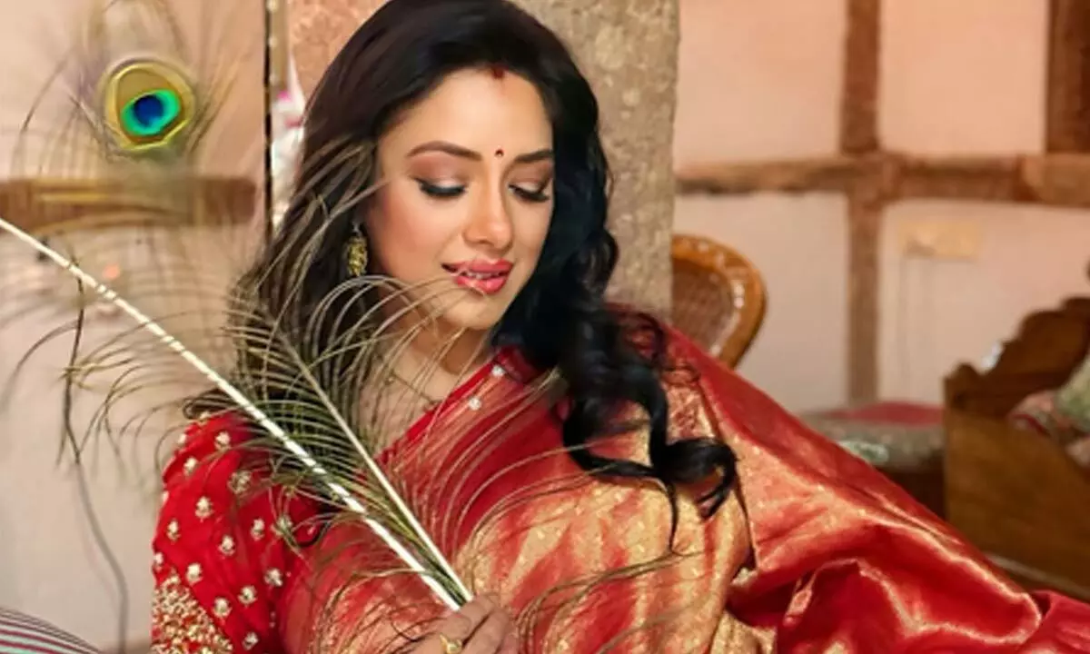 Rupali Ganguly says Draped in tradition, wrapped in gratitude as she poses in a beautiful saree Rupali Ganguly says Draped in tradition, wrapped in gratitude as she poses in a beautiful saree