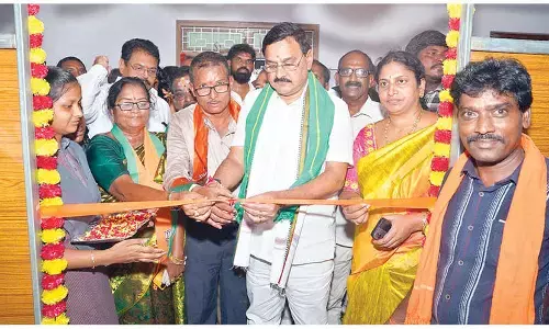 Union Minister donates blood on Modi’s birthday