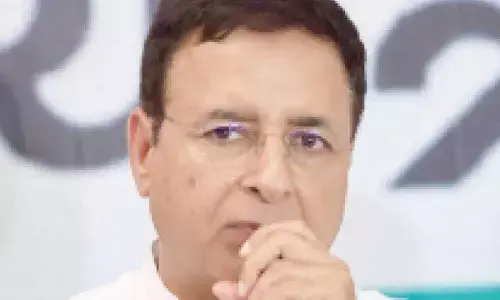 Surjewala urges Centre to quickly release pending 3.36 lakh MT urea to farmers
