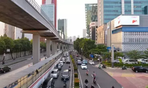 Indonesia grapples with fuel shortages at private stations, public voices concern