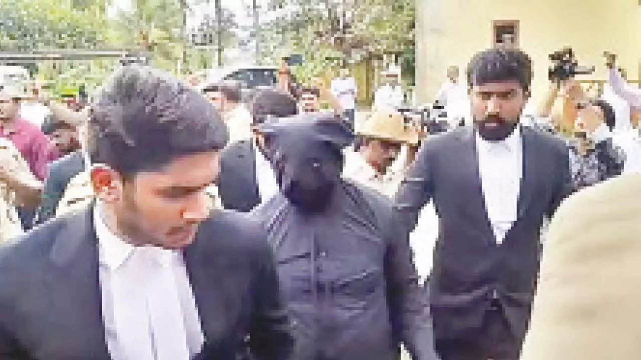 Skull case: Complainant Chinnaiah brought to Belthangady court