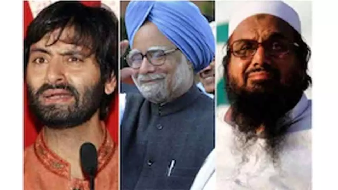 Ex-PM Manmohan Singh Thanked Yasin Malik For Meeting Hafiz Saeed, Claims Affidavit Ex-PM Manmohan Singh Thanked Yasin Malik For Meeting Hafiz Saeed, Claims Affidavit