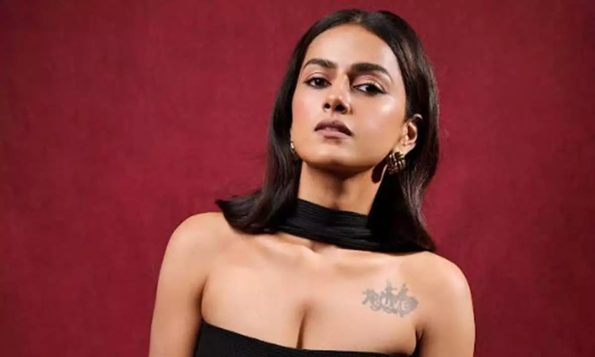 Shraddha Srinath stuns in black