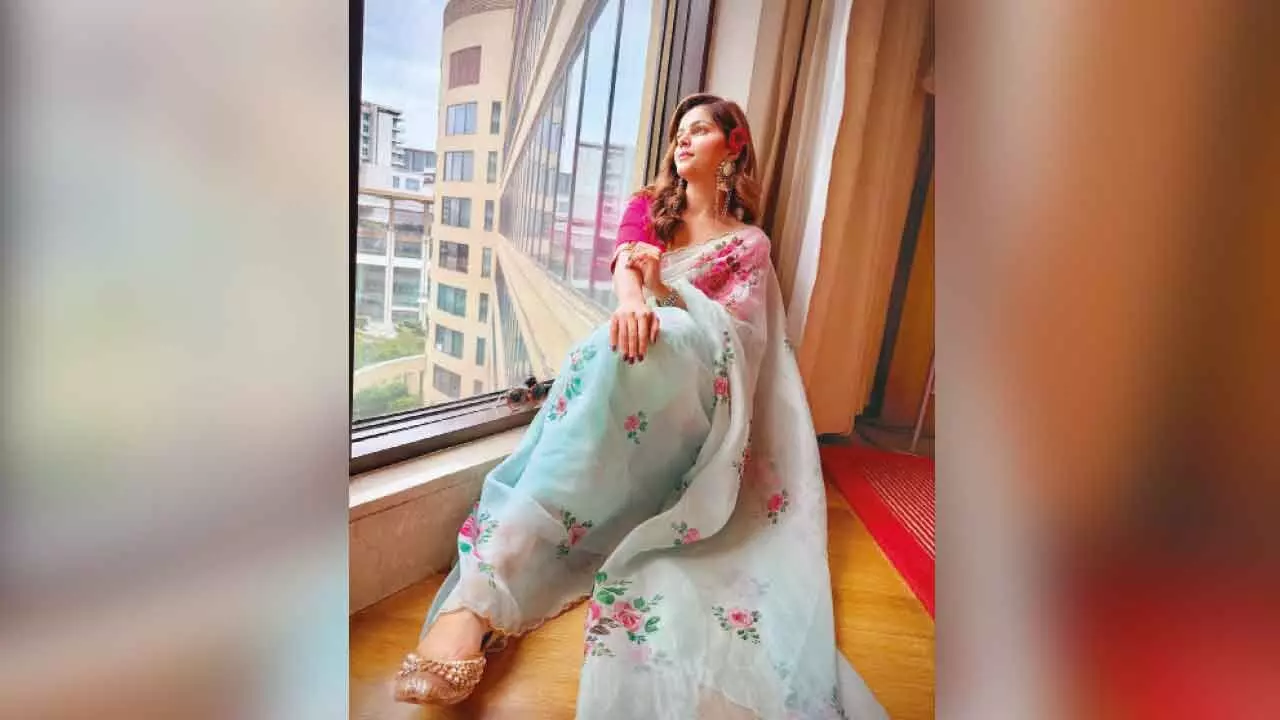 Rubina Dilaik redefines saree glamour with her effortless style statement