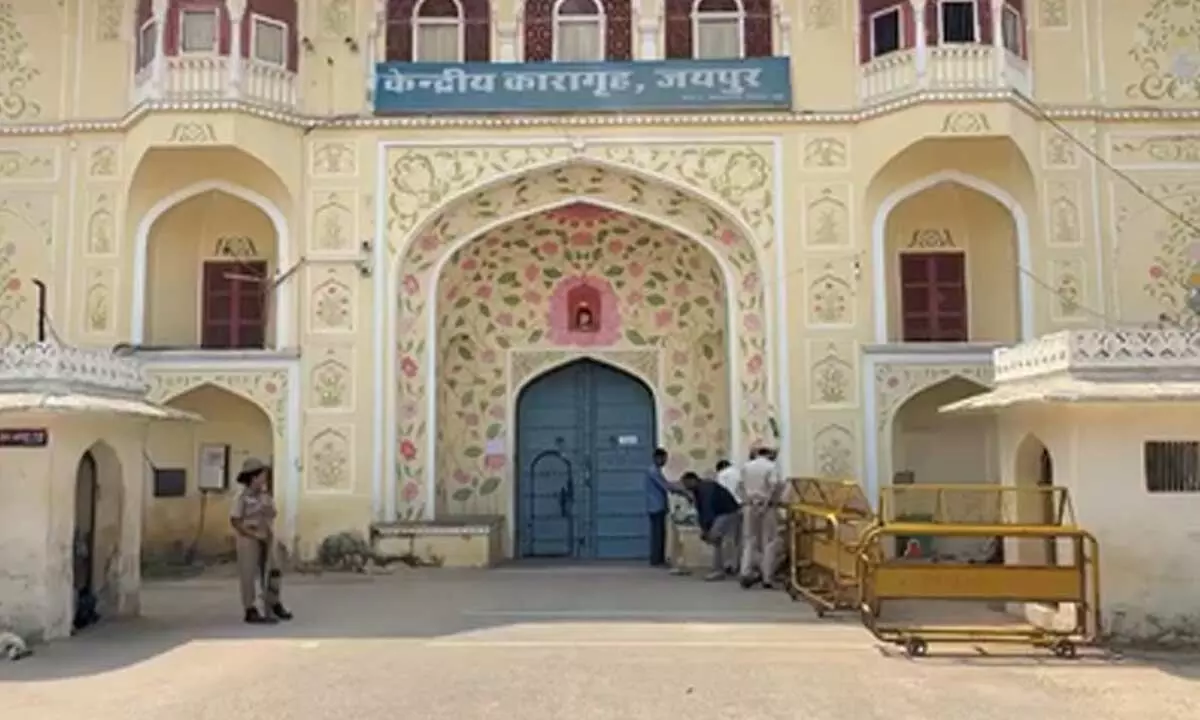 Rajasthan: Two inmates escape from Jaipur Central Jail, raising fresh security concerns Rajasthan: Two inmates escape from Jaipur Central Jail, raising fresh security concerns
