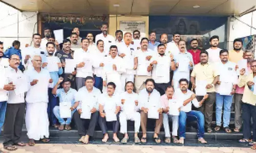 BC associations vent ire at Collector in Vemulawada