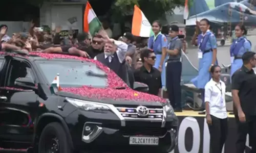 PM Modi receives rousing welcome in Gujarats Bhavnagar