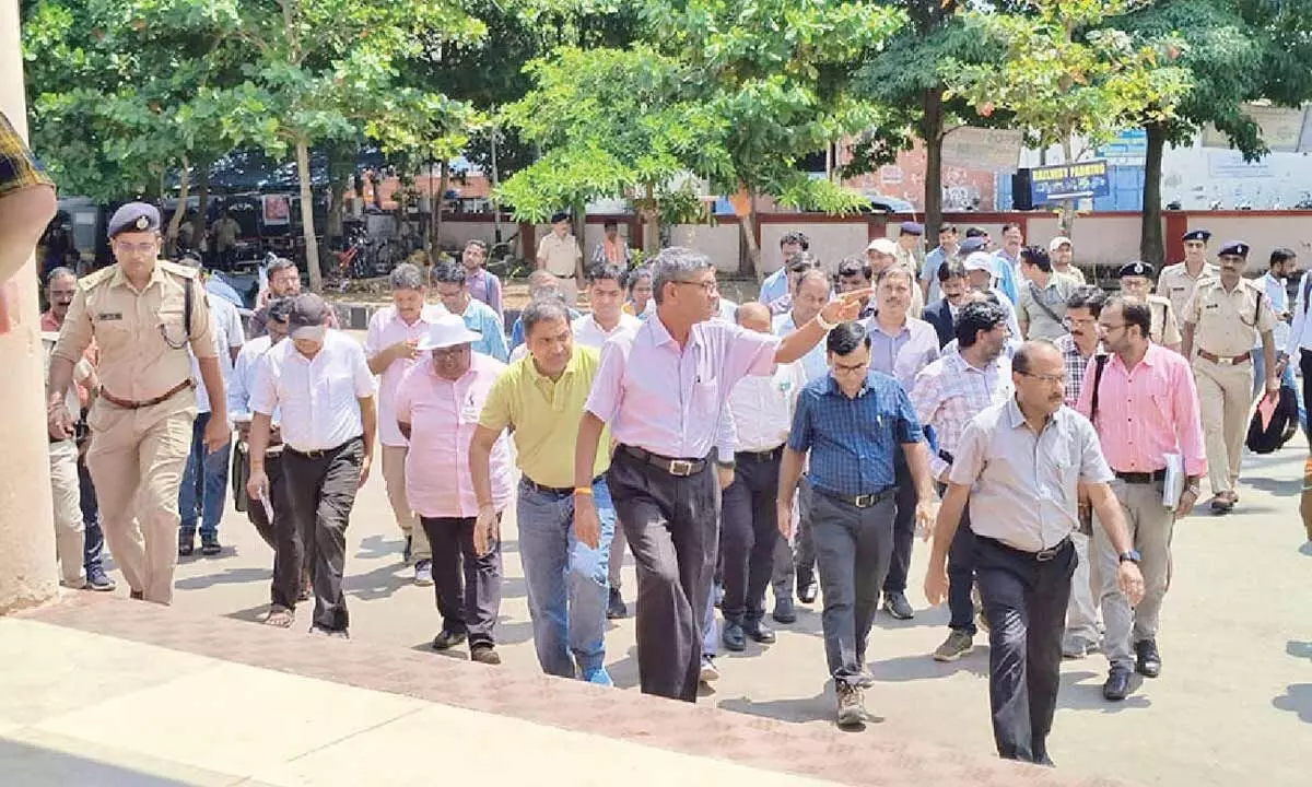 ECoR GM inspects BBSR-Berhampur stretch