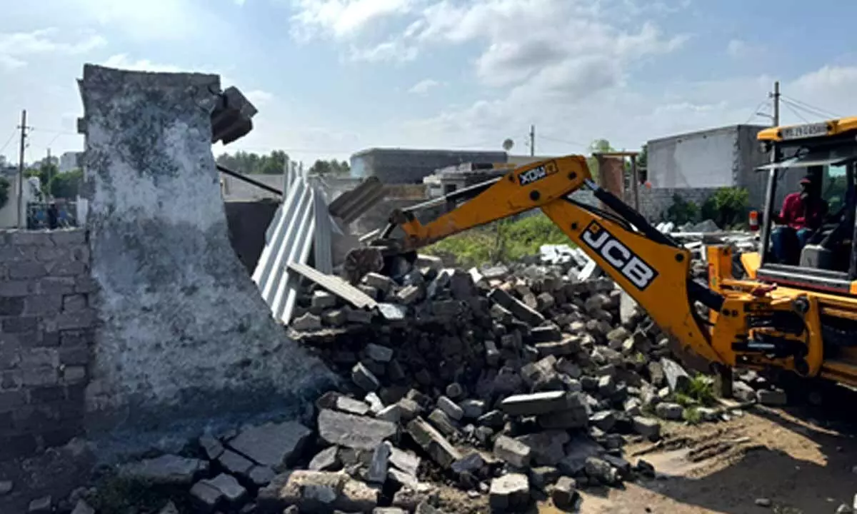 HYDRAA undertakes demolition on encroached government land in Hyderabad