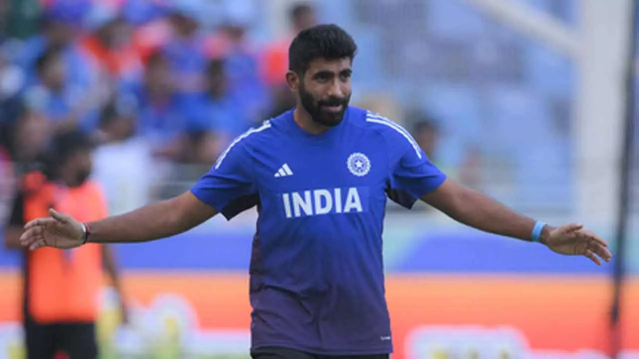 Asia Cup: Bumrah and Varun return as India elect to bowl first against Pakistan Asia Cup: Bumrah and Varun return as India elect to bowl first against Pakistan