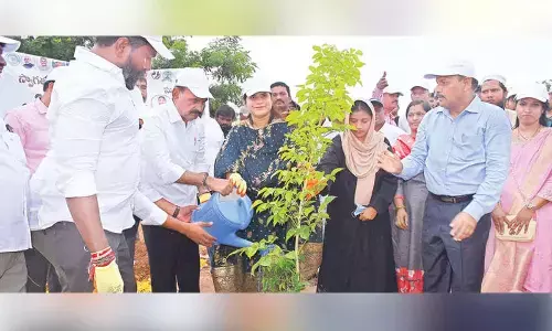 Collective efforts needed to achieve ‘Swachh Nandyal’ goal: Minister Farooq