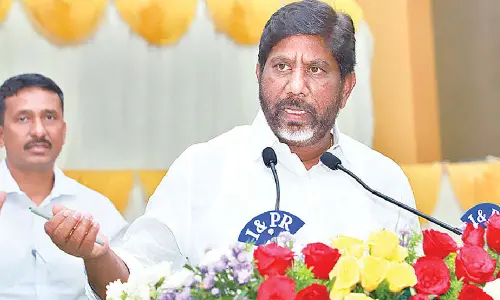 Bhatti pledges financial support to women