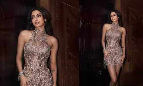 Khushi Kapoor shimmers