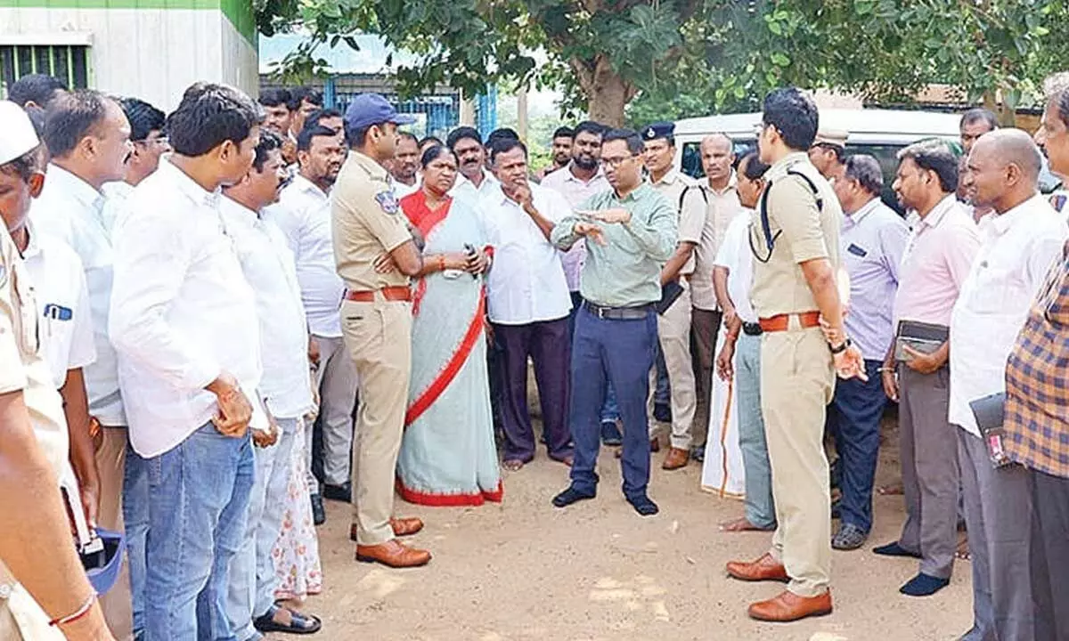 CM’s Smmaka Saralamma visit tomorrow: Seethakka reviews preps CM’s Smmaka Saralamma visit tomorrow: Seethakka reviews preps