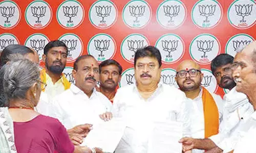 RRR alignment: Yadadri locals make a plea to BJP chief