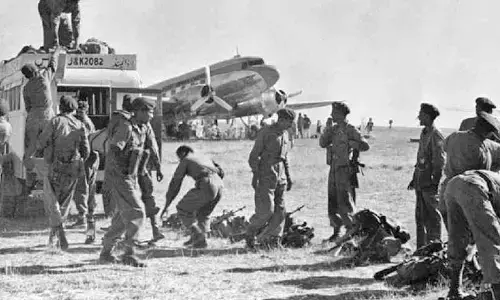 Lucknow woman recalls valour of Vir Chakra husband Lucknow woman recalls valour of Vir Chakra husband