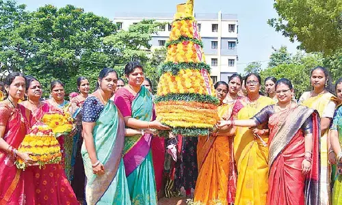 Harvest school’s Bathukamma celebrations held with pomp