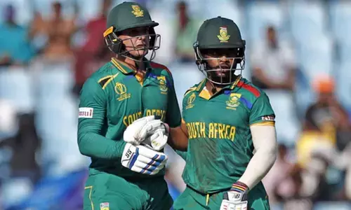 Bavuma out of Pakistan Tests due to calf strain; de Kock reverses ODI retirement
